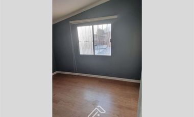 Casa en Arriendo en Los Caiquenes 2175