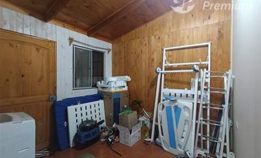 Casa en Venta en Casa de OPORTUNIDAD, ampliada en barrio universitario a pasos de Raúl Bitran, y dos cuadras del Jumbo. en el Milagro.