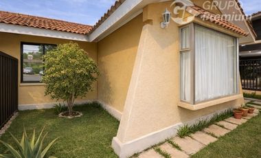 Casa en Venta en Casa de OPORTUNIDAD, ampliada en barrio universitario a pasos de Raúl Bitran, y dos cuadras del Jumbo. en el Milagro.