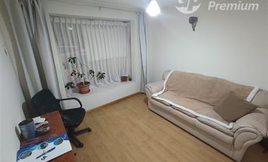 Casa en Venta en Casa de OPORTUNIDAD, ampliada en barrio universitario a pasos de Raúl Bitran, y dos cuadras del Jumbo. en el Milagro.