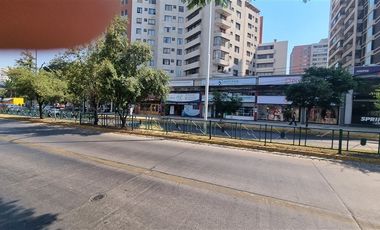 Local Comercial en Venta en Irarrazaval con Brown Sur