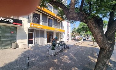 Local Comercial en Venta en Irarrazaval con Brown Sur