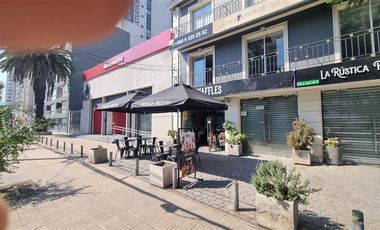 Local Comercial en Venta en Irarrazaval con Brown Sur
