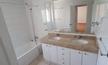 Casa en Arriendo en Vaticano /Tobalaba