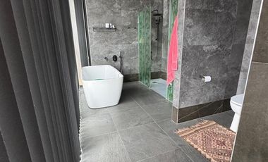 Casa en Venta en Moderna casa en club de golf Los Lirios