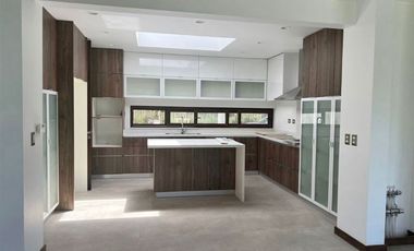 Casa en Venta en Preciosa casa en Club de Golf Los Lirios