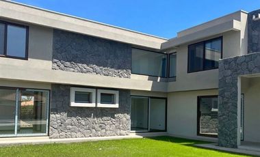 Casa en Venta en Preciosa casa en Club de Golf Los Lirios