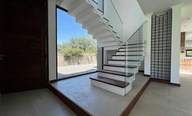 Casa en Venta en Preciosa casa en Club de Golf Los Lirios