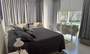 Casa en Venta en Increible casa mediterránea en exclusivo condominio Los Lirios