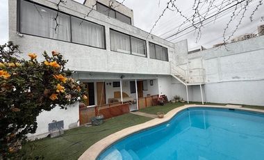 Casa en Venta en Casa de 3 pisos, Sector Sur