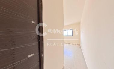Casa de dos piso y 3 recamaras en privada residencial en Conkal  Entrega febrero 2026