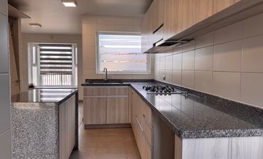 Arriendo casa de 3 dormitorios en la ciudad de Temuco Barrio Inglés botrolhue