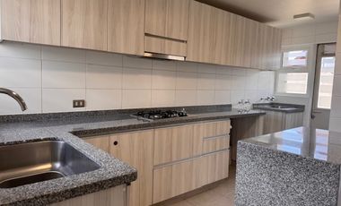 Arriendo casa de 3 dormitorios en la ciudad de Temuco Barrio Inglés botrolhue