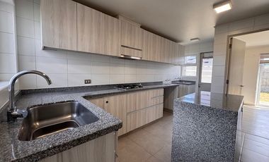 Arriendo casa de 3 dormitorios en la ciudad de Temuco Barrio Inglés botrolhue