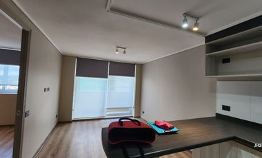 ARRIENDO DEPTO  1D1B CON ESTACIONAMIENTO