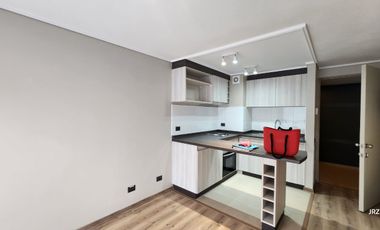 ARRIENDO DEPTO  1D1B CON ESTACIONAMIENTO