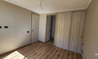 ARRIENDO DEPTO  1D1B CON ESTACIONAMIENTO