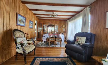 CASA  EXCELENTE UBICACIÓN INVERSIÓN FRENTE A CASINO DREAMS