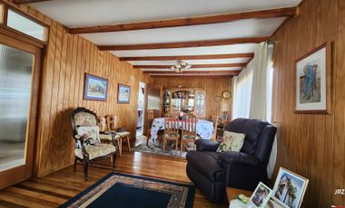 CASA  EXCELENTE UBICACIÓN INVERSIÓN FRENTE A CASINO DREAMS