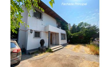 CASA CON AMPLIO PATIO CON PISCINA COLEGIO POCURO