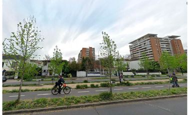 CASA CON AMPLIO PATIO CON PISCINA COLEGIO POCURO