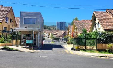 HERMOSA CASA EN CONDOMINIO PRIVADO