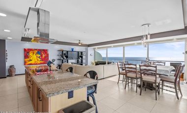 Peninsula, Hotel Zone, Puerto Vallarta