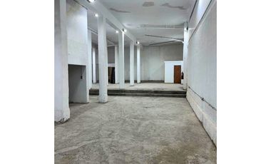 VENTA LOCAL COMERCIAL EN EL PLAN DE VALPARASO
