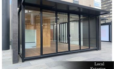 Local en renta en Santa Fe con terraza en avenida principal (FD)