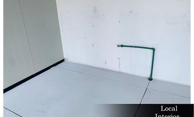 Local en renta en Santa Fe con terraza en avenida principal (FD)