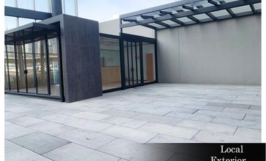 Local en renta en Santa Fe con terraza en avenida principal (FD)