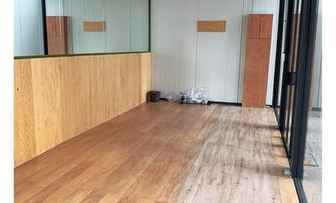 Local en renta en Santa Fe con terraza en avenida principal (FD)