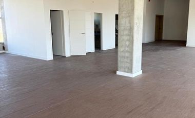 PEA PLAZA CENTRAL OFICCE OFICINA EN ALQUILER