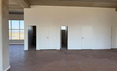 PEA PLAZA CENTRAL OFICCE OFICINA EN ALQUILER