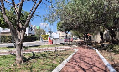 Gran Clase: Casa amueblada de 3 recamaras en fraccionamiento privado.