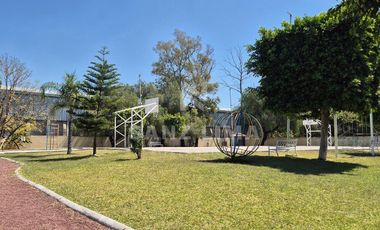 Gran Clase: Casa amueblada de 3 recamaras en fraccionamiento privado.