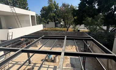 CASA EN RENTA EN COLINAS DE SAN JAVIER