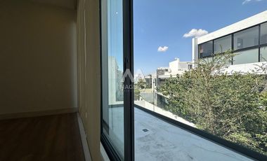 RENTA CASA EN SOLARES VALEIRA HABITAT