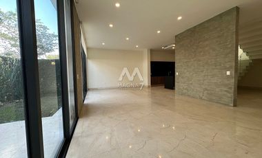 RENTA CASA EN SOLARES VALEIRA HABITAT