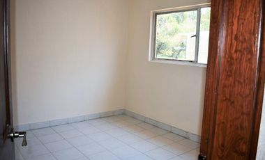 CASA EN RENTA CON USO DE SUELO PARA OFICINAS