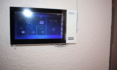 CASA EN RENTA CON USO DE SUELO PARA OFICINAS