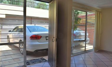 CASA EN RENTA CON USO DE SUELO PARA OFICINAS