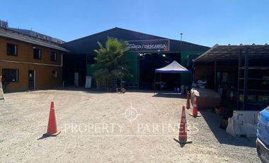 Terreno Comercial e Industrial Inofensivo con Galpón en Arriendo - Av. Lo Espejo, La Cisterna | 3.750 mt2