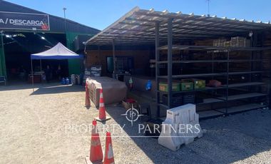 Terreno Comercial e Industrial Inofensivo con Galpón en Arriendo - Av. Lo Espejo, La Cisterna | 3.750 mt2