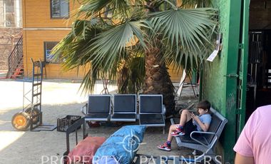 Terreno Comercial e Industrial Inofensivo con Galpón en Arriendo - Av. Lo Espejo, La Cisterna | 3.750 mt2