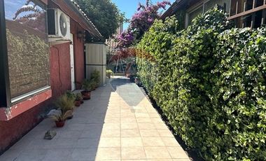 Casa en Excelente Barrio Residencial