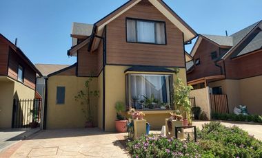 Casa Condominio/Amplio Terreno/Conectividad Total