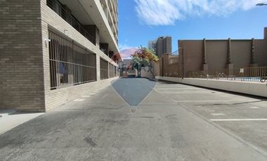 Vendo excelente estacionamiento en Santiago