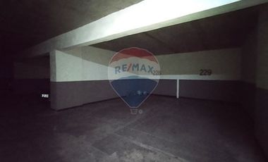 Vendo excelente estacionamiento en Santiago