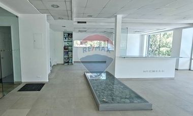 Planta libre / 3 estacionamientos / Norte